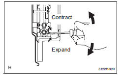 Toyota RAV4. Adjust parking brake shoe clearance