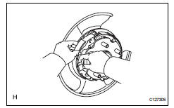 Toyota RAV4. Remove no. 1 Parking brake shoe assembly lh