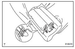 Toyota RAV4. Install rear seat center armrest cover