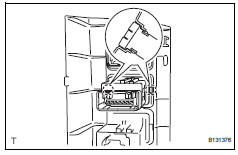 Toyota RAV4. Remove seat heater switch