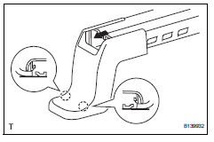 Toyota RAV4. Remove front seat assembly