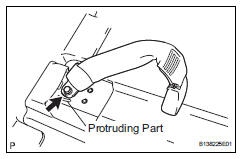 Toyota RAV4. Install rear seat lap type belt assembly center rh (w/o rear no. 2 Seat)
