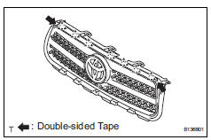 Toyota RAV4. Remove hood to radiator grille seal