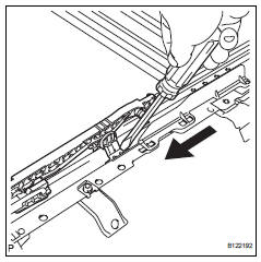 Toyota RAV4. Install sliding roof drive cable