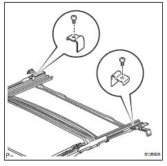 Toyota RAV4. Install sliding roof drive cable