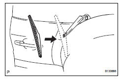 Toyota RAV4. Install rear wiper blade assembly