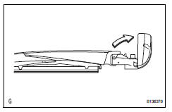 Toyota RAV4. Remove rear wiper arm and blade assembly