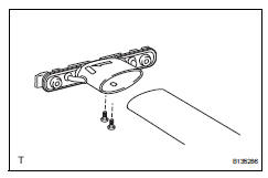 Toyota RAV4. Remove roof rack bar front