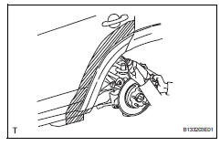 Toyota RAV4. Remove no. 1 Rear wheel opening extension lh