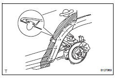 Toyota RAV4. Remove no. 1 Rear wheel opening extension lh