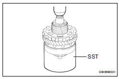 Toyota RAV4. Remove underdrive planetary gear assembly