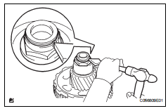 Toyota RAV4. Inspect underdrive planetary gear preload