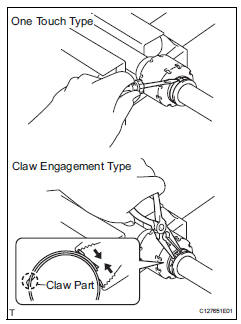 Toyota RAV4. Install front drive shaft damper clamp rh