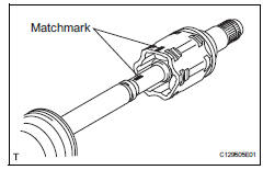 Toyota RAV4. Remove rear drive shaft inboard joint assembly lh