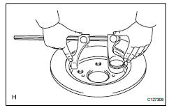 Toyota RAV4. Check brake disc inside diameter
