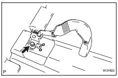 Toyota RAV4. Remove rear seat lap type belt assembly center rh (w/ rear no. 2 Seat)