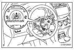 Toyota RAV4. Remove steering wheel assembly