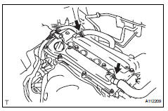 Toyota RAV4. Remove cylinder head cover sub-assembly